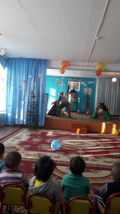 №52 Бастауыш мектеп шағын орталығында  "Үш торай ертегісі "