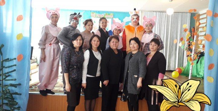 Бауырсақ пен Үш торай ертегілері